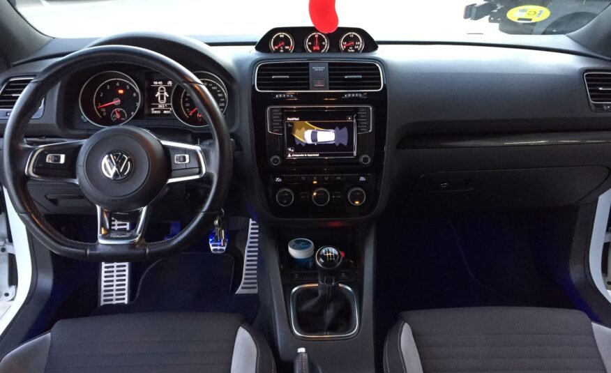 VOLKSWAGEN Scirocco 1.4TSi RLine