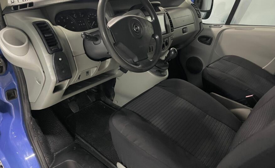 OPEL Vivaro 2.5 CDTi 135 CV CAMPER